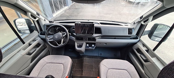 Knaus 650 MEG Van Ti Plus "4x4 + Alde" 4 of 9