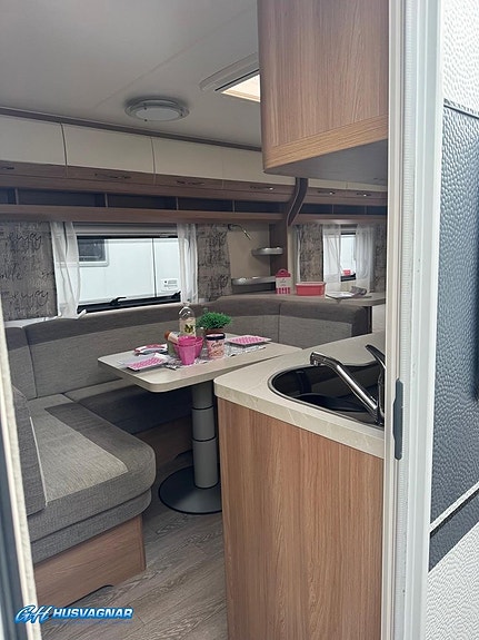 Hobby 560 KMFE DE LUXE *ALDE*