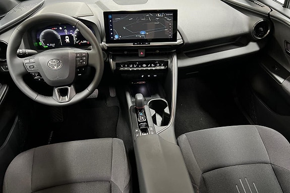 Toyota C-HR 2 of 5