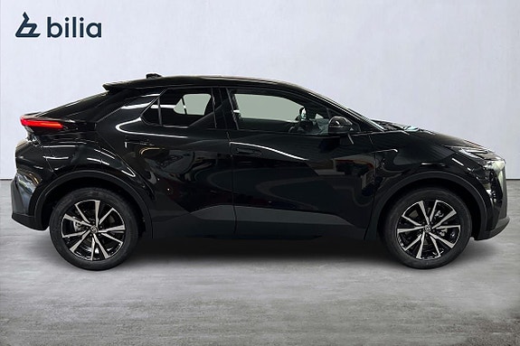 Toyota C-HR 7 of 12