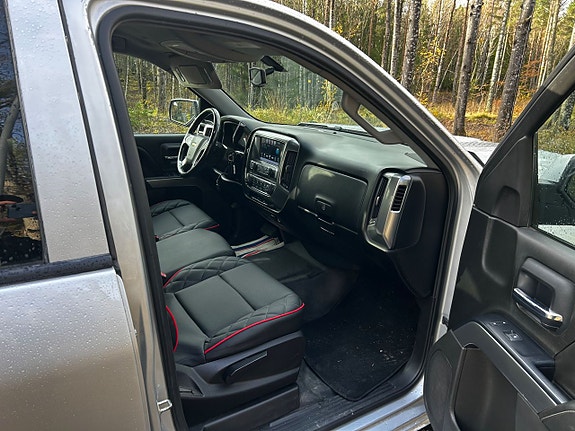 Chevrolet Silverado 1500 14 of 20