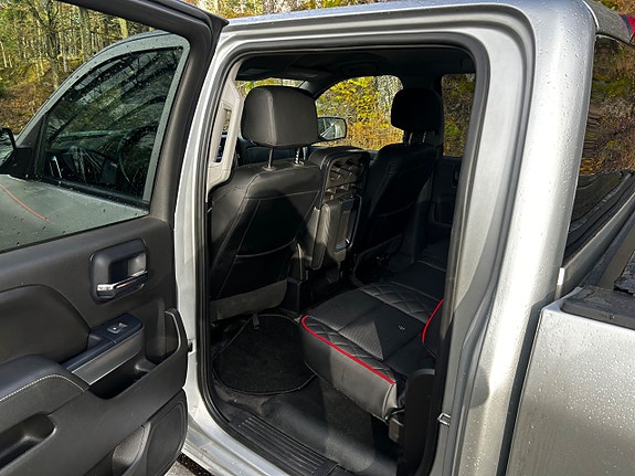 Chevrolet Silverado 1500 11 of 20
