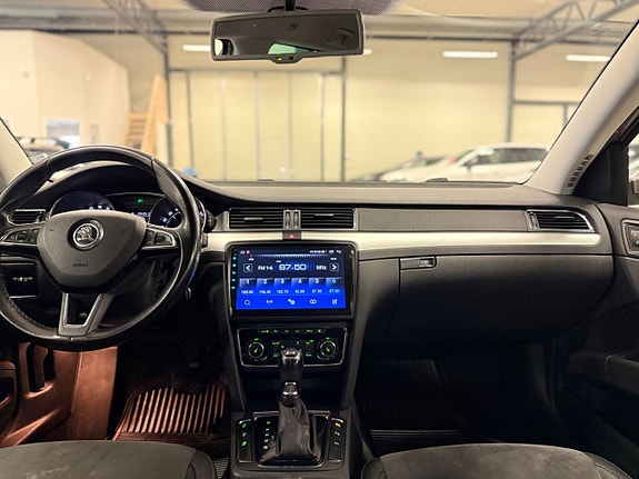 Skoda Superb 19 of 24