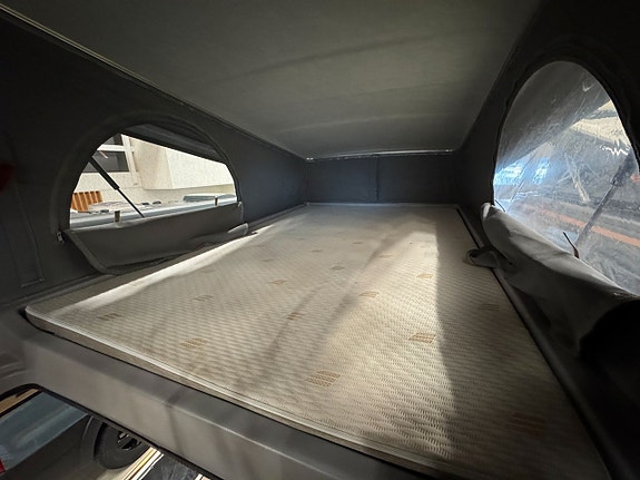 Hymer Sierra Nevada 150HK Fransk bädd & pop-up tak! Dragkrok KAMPANJ RÄNTA 3,95% 20 of 25
