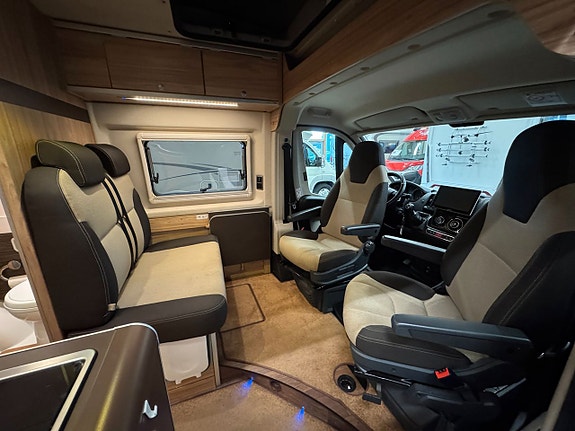 Hymer Sierra Nevada 150HK Fransk bädd & pop-up tak! Dragkrok KAMPANJ RÄNTA 3,95% 4 of 25