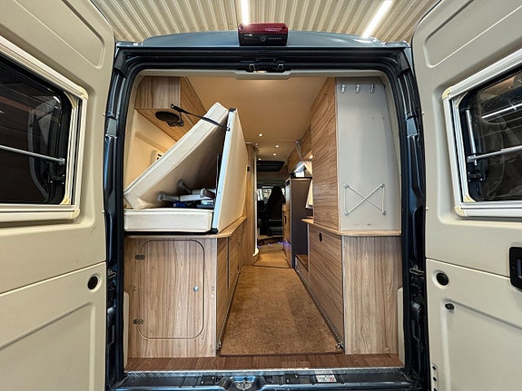 Hymer Sierra Nevada 150HK Fransk bädd & pop-up tak! Dragkrok KAMPANJ RÄNTA 3,95% 17 of 25