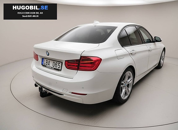 BMW 320 2 of 5