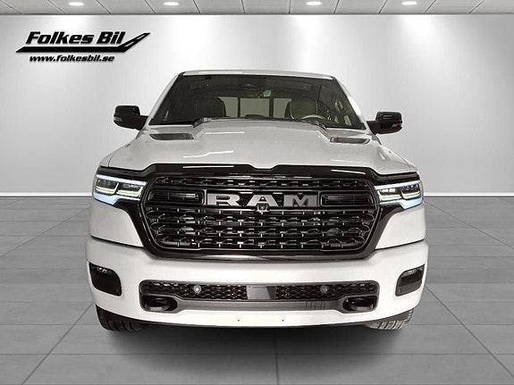 Dodge RAM 1500 2 of 5