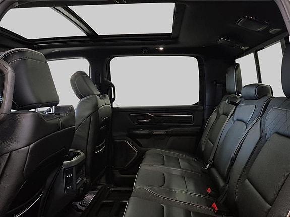 Dodge RAM 1500 18 of 24