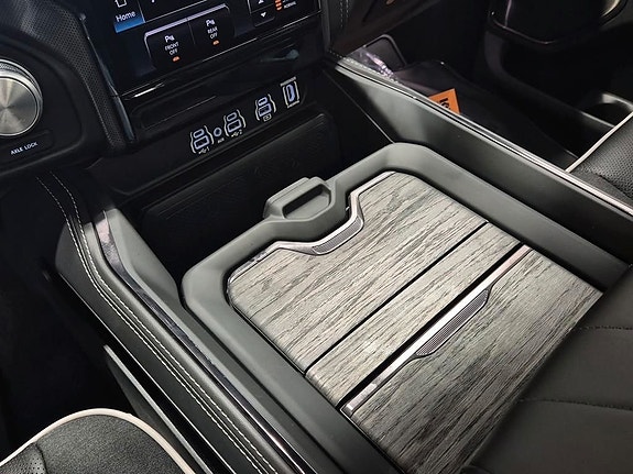 Dodge RAM 1500 11 of 24