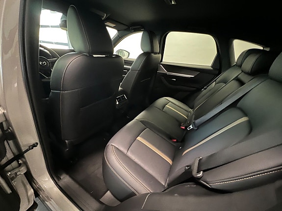 Mazda CX-60 5 of 6