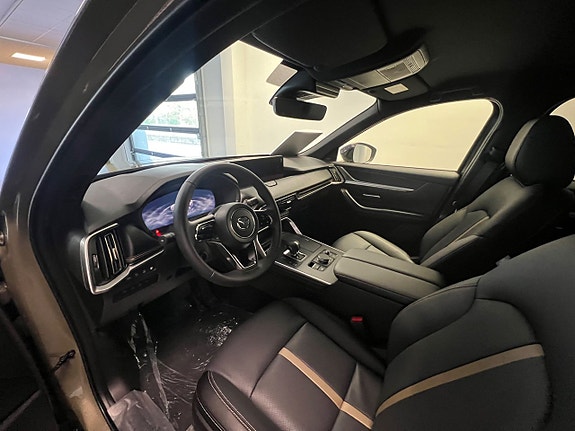 Mazda CX-60 4 of 6