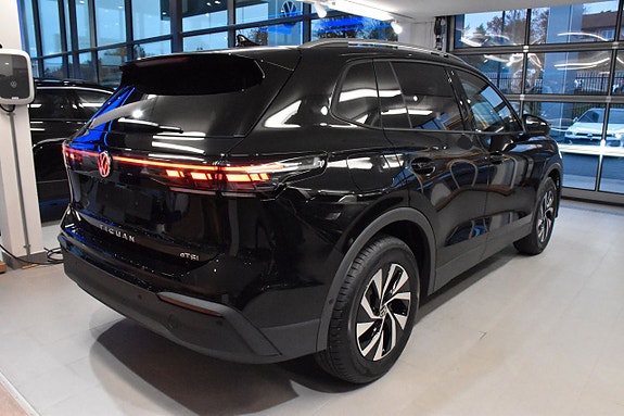Volkswagen Tiguan 5 of 22