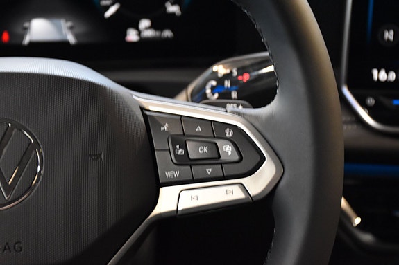 Volkswagen Tiguan 12 of 22