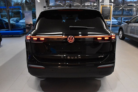 Volkswagen Tiguan 4 of 22