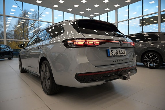 Volkswagen Passat 6 of 27