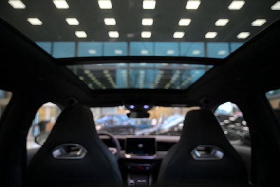 Volkswagen Passat 23 of 27