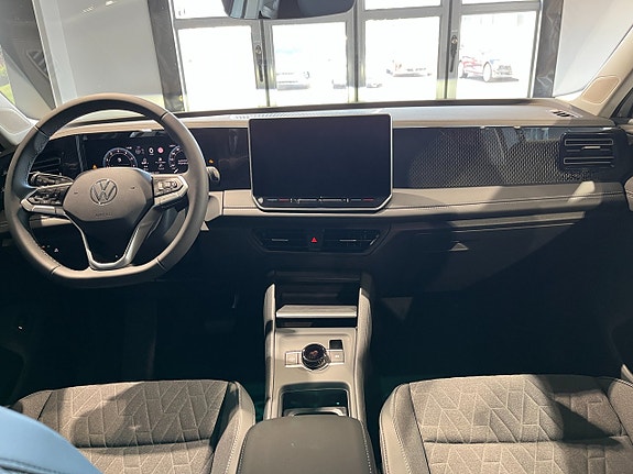 Volkswagen Tiguan 12 of 17