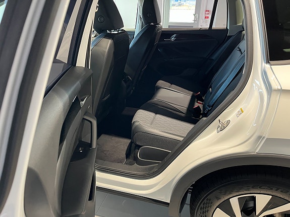 Volkswagen Tiguan 14 of 17