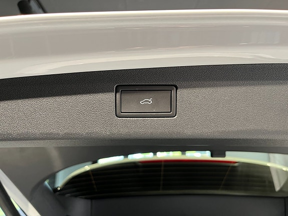 Volkswagen Tiguan 17 of 17