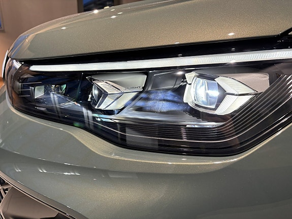 Volkswagen Tiguan 8 of 24