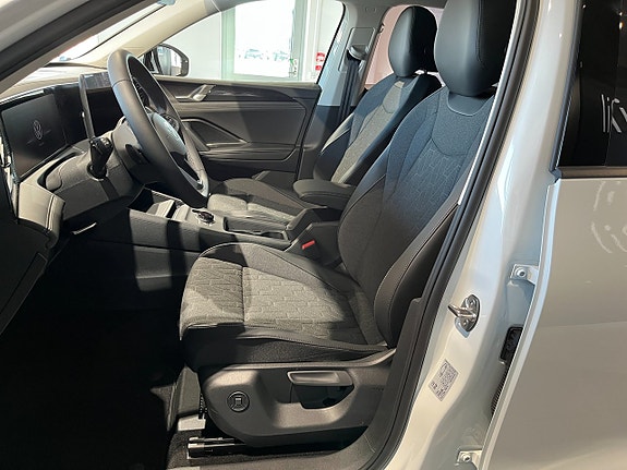 Volkswagen Tiguan 9 of 17