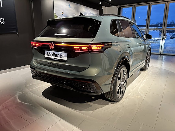 Volkswagen Tiguan 3 of 24