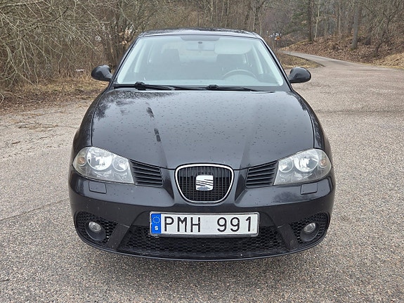 Seat Ibiza 2 of 5