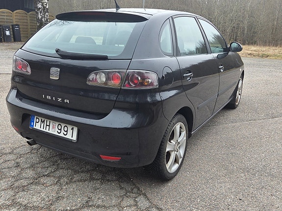 Seat Ibiza 4 of 5