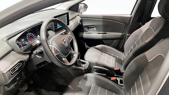 Dacia Sandero 8 of 16