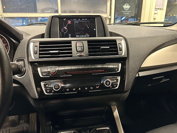 BMW 118i 13 of 14