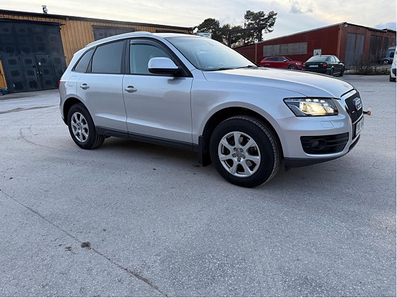 Audi Q5 2 of 5