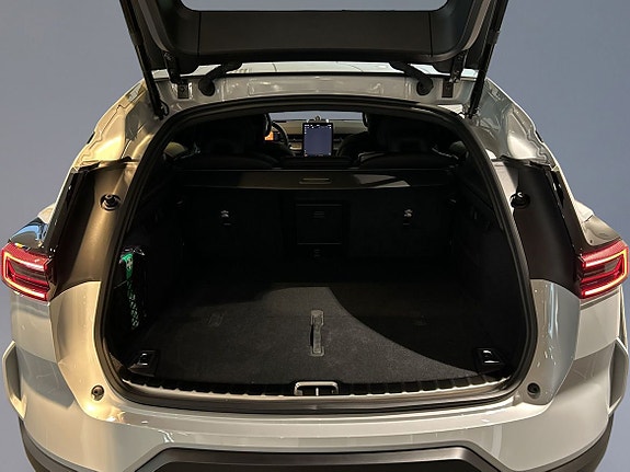 Polestar 3 8 of 10