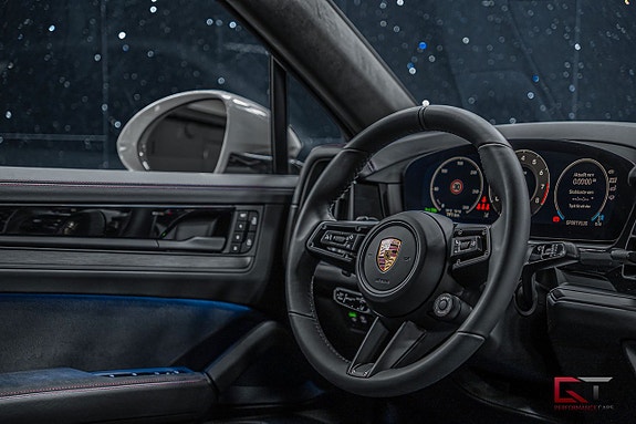 Porsche Cayenne 24 of 26