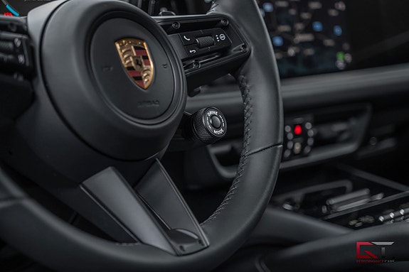 Porsche Cayenne 25 of 26