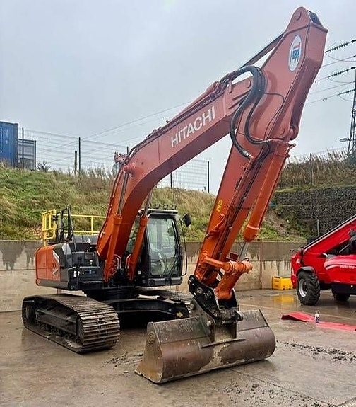 Hitachi ZX210 LC-7 ,  SÄLJES