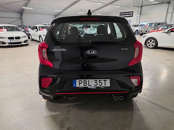 Kia Picanto 4 of 5