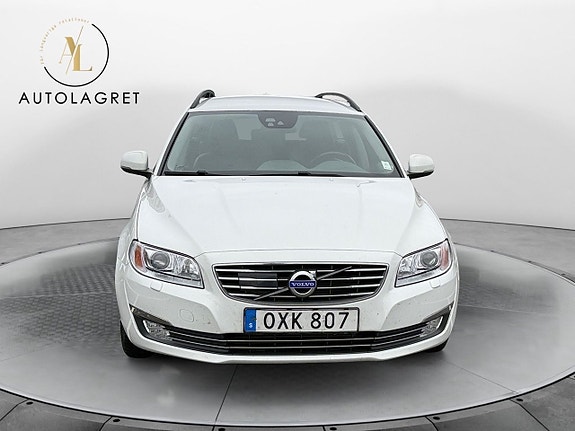 Volvo V70 9 of 15