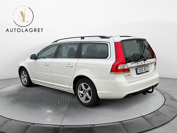 Volvo V70 3 of 15
