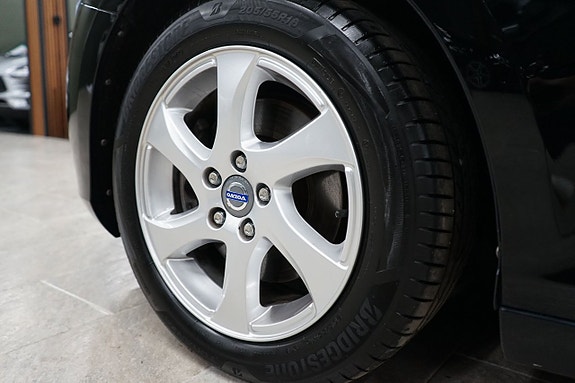 Volvo V40 16 of 16