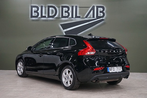 Volvo V40 5 of 16