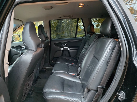 Volvo XC90 8 of 12