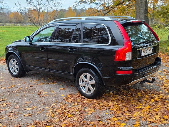 Volvo XC90 4 of 12