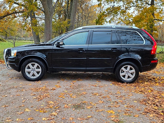 Volvo XC90 5 of 12