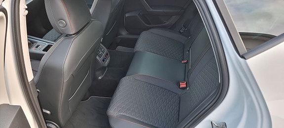 Seat Leon 9 of 11