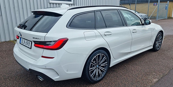 BMW 330e 6 of 16