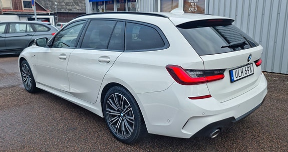 BMW 330e 5 of 16