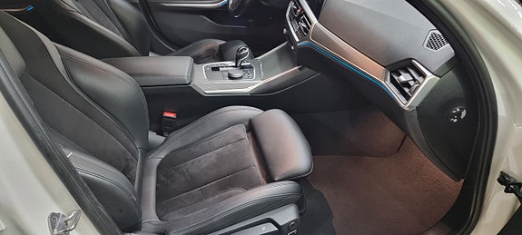 BMW 330e 8 of 16