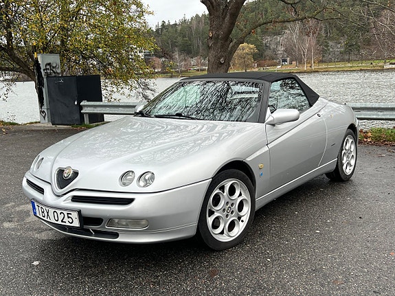 Alfa Romeo Spider 17 of 24