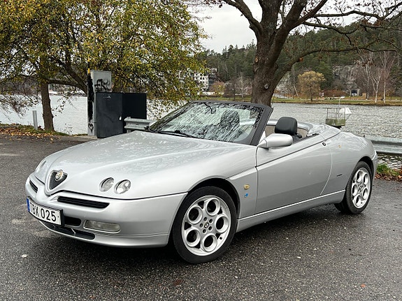 Alfa Romeo Spider 4 of 24